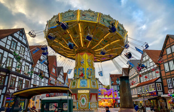 Corona-Gipfel: Verbot von Großveranstaltungen bis Ende Oktober, Schulbetrieb soll nach Sommerferien starten