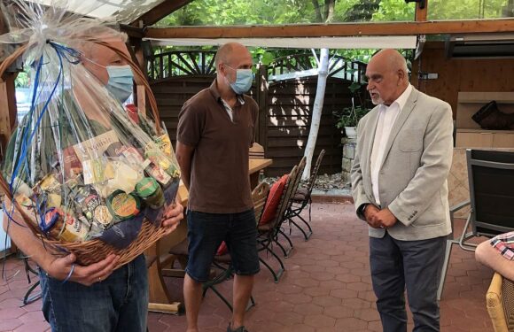 Besondere Auszeichnung für Fußballobmann Hans-Joachim Hößler vom VfL Bückeburg zum 80. Geburtstag