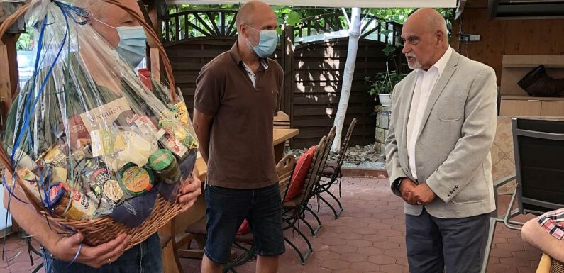 Besondere Auszeichnung für Fußballobmann Hans-Joachim Hößler vom VfL Bückeburg zum 80. Geburtstag