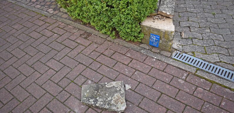 Gegen Mauer gefahren und geflüchtet