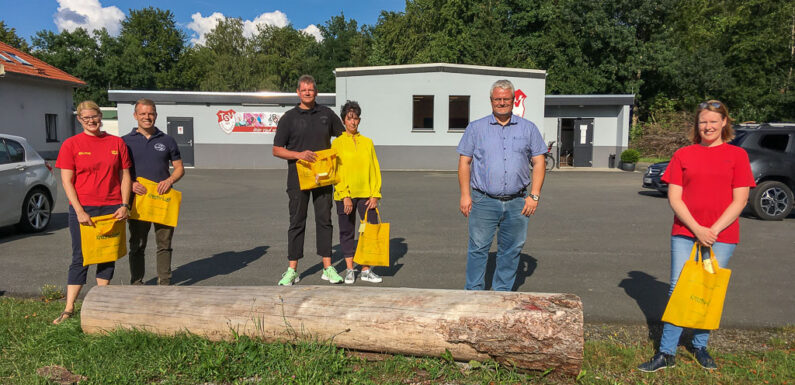 Obernkirchen: Bürgermeister Oliver Schäfer verleiht fünf Ehrenamtskarten