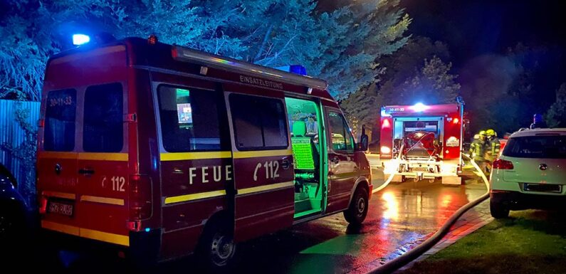 Wölpinghausen: Feuerwehren löschen Gartenhaus