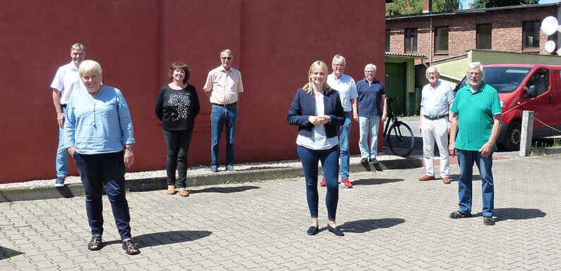 „Gemeinsam gut durch den Sommer“: Völlers besucht Alte Synagoge in Stadthagen