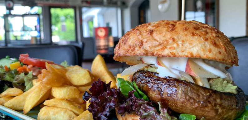 Rippchen und Dry Aged Premium Burger: Minchen startet mit Aktionsangeboten in die Winterzeit