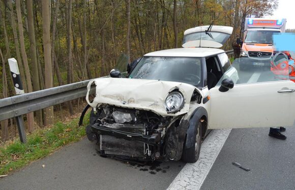 Eine Verletzte, zwei Unfälle, drei kaputte Autos: B 65 nach Unfall bei Röcke stundenlang gesperrt