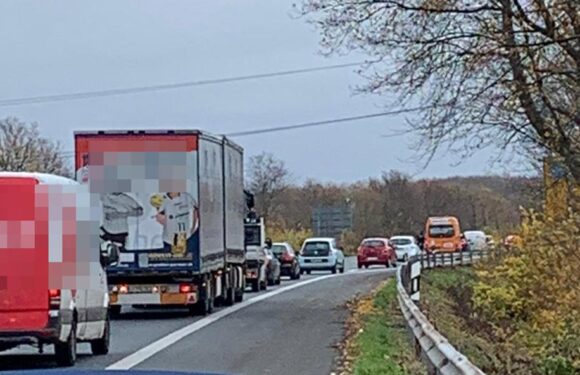 Vollsperrung nach Unfall auf B 65 zwischen Minden und Bückeburg