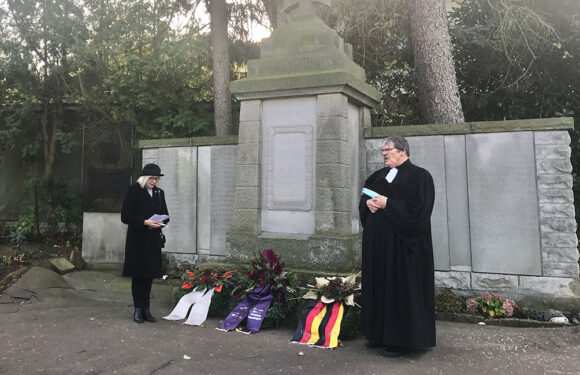 Wendthagen-Ehlen: Kranzniederlegung im kleinen Kreis