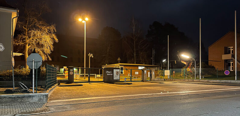 Bückeburg: Gegen Kasernen-Zaun gepinkelt