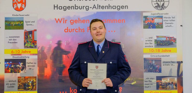Feuerwehr Hagenburg/Altenhagen nimmt Ehrungen und Beförderungen vor