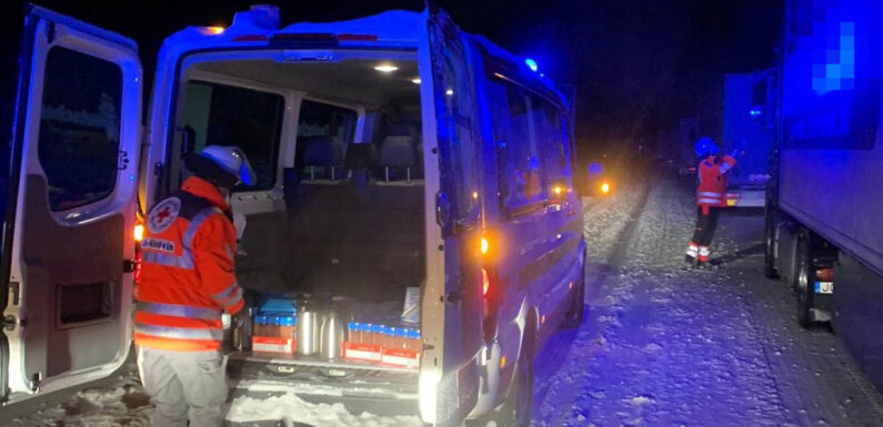 Schneechaos auf der Autobahn: DRK-Nachteinsatz bei Eis und Kälte