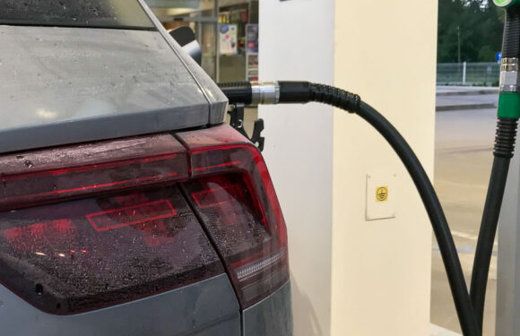 Lauenau: Tankbetrüger klauen Benzin statt Diesel und bleiben liegen