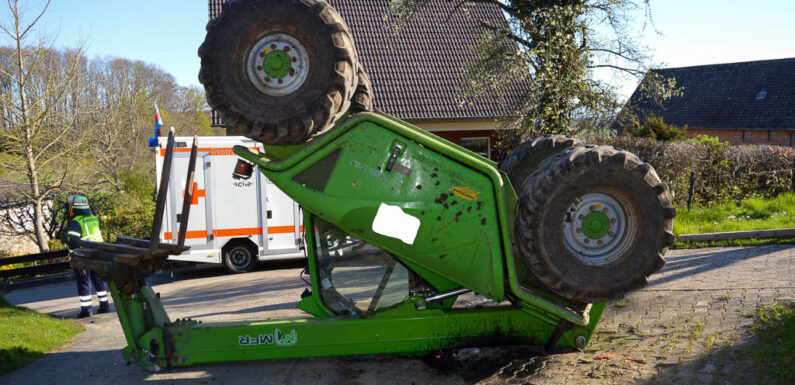 Luhden: Teleskoplader umgekippt