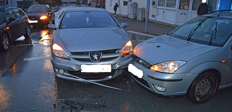 Bückeburg: Unfall an Kreuzung in der Innenstadt