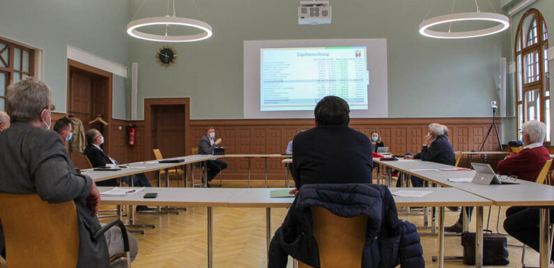 Haushalt der Stadt Bückeburg: Bei Jahresabschluss „Mit blauem Auge davongekommen“, jedoch siebenstelliger Fehlbetrag für 2021 erwartet