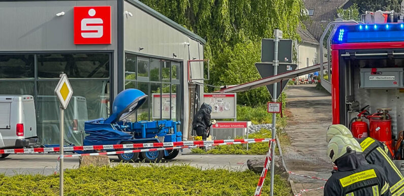 Geldautomat in Deckbergen gesprengt: Täter richten schwere Schäden an