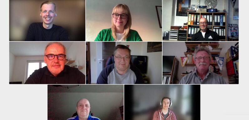 Vertreter des Fußballkreises Schaumburg sprechen mit Marja-Liisa Völlers über fehlende Kunstrasenplätze und weitere Probleme