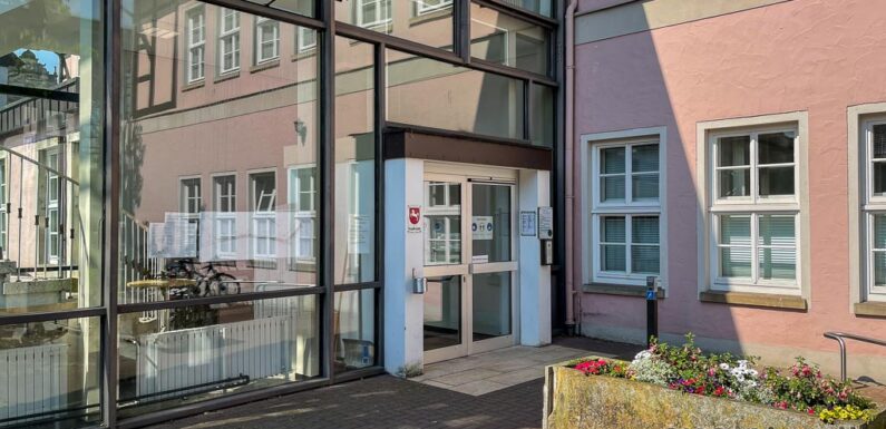 Bückeburg: Kranzniederlegung am 9. November