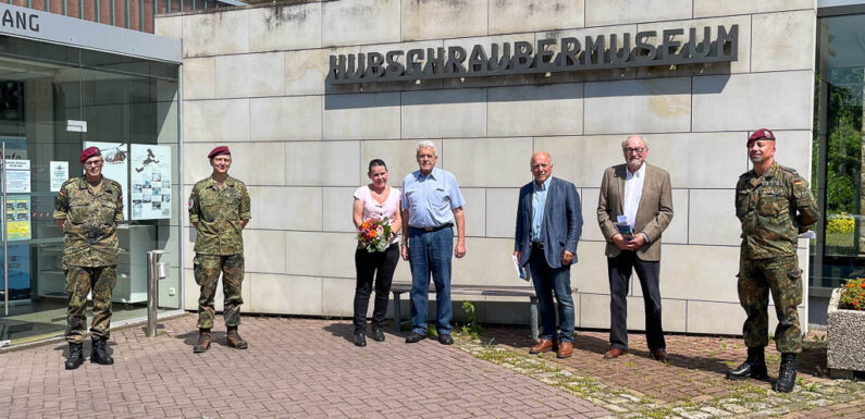 Glückwünsche zu 50 Jahren Hubschraubermuseum Bückeburg überbracht