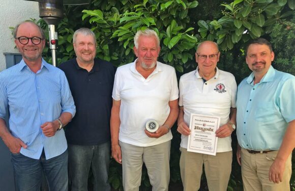 NFV-Fußballkreis Schaumburg: Wilfried Claus und Willi Daseler als Ehrenmitglieder geehrt
