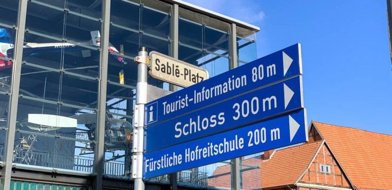 Bückeburg: Verkehrsbehinderungen wegen Hubschraubertransport