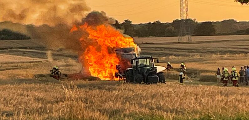 Feuerwehreinsatz in Meinsen: Mähdrescher brennt lichterloh