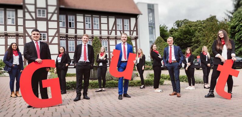 Sparkasse Schaumburg begrüßt 12 neue Azubis