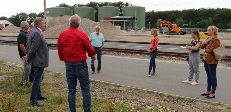 Investition mit Perspektive: Völlers besichtigt Hafen Berenbusch