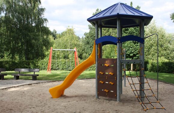 Probsthagen: Neue Spielgeräte auf dem Kinderspielplatz am Feuerwehrhaus werden eingeweiht