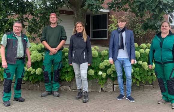 Ausgeklügeltes Wassermanagement: Katja Keul besucht Baumschule Röhler in Heuerßen