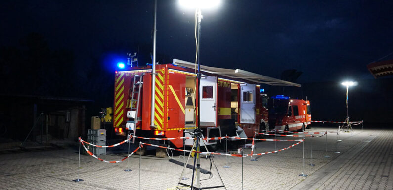 Alarmübung für Fernmeldezug am Feuerwehrhaus Stadthagen