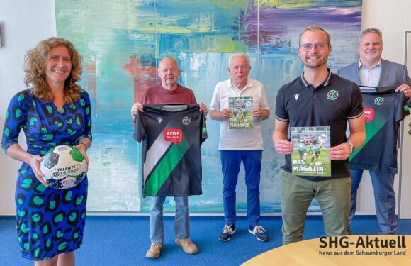 Kinder kicken wie die Profis: Volksbank in Schaumburg unterstützt Hannover96-Fußballschule beim VfR Evesen