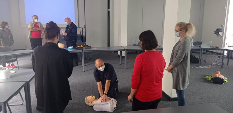 Schaumburg: Kreisverwaltung schult Mitarbeiter in lebensrettenden Erste-Hilfe-Maßnahmen