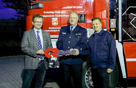 Sachsenhagen: Neues Feuerwehrfahrzeug feierlich übergeben