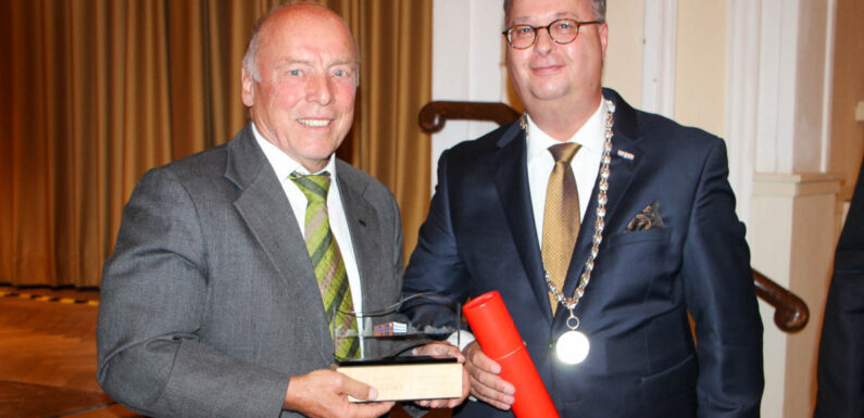 Ehre, wem Ehre gebührt: Reiner Brombach feierlich aus dem Bürgermeisteramt verabschiedet