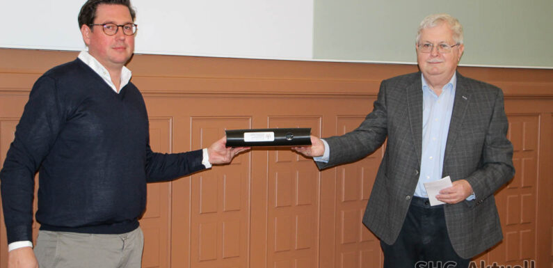 Petition überreicht: Landschaftschutz Schaumburg und „Wir lieben Bückeburg“ übergeben Unterschriften an Bürgermeister