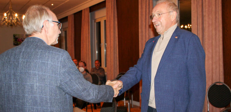 Reinhard Luhmann zum Eveser Ortsbürgermeister gewählt: Ortsrats-Krimi um „zerstörtes Demokratieverständnis“