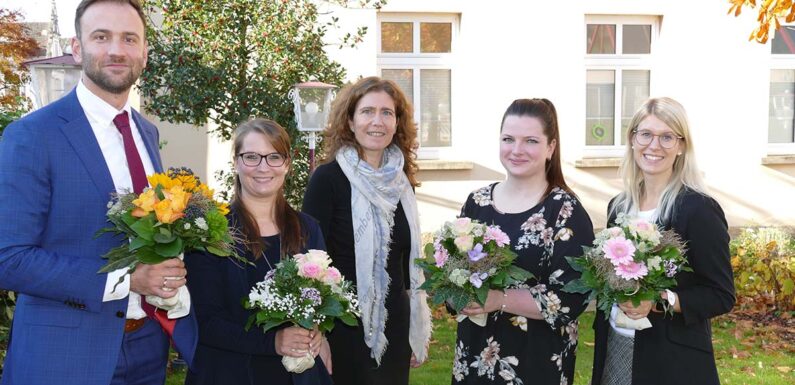 Fortbildung auf hohem Niveau in der Volksbank in Schaumburg: Mitarbeiter für ihre Leistungen geehrt