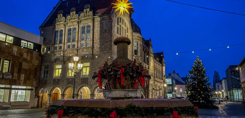 Bückeburg: Versammlung in der Fußgängerzone