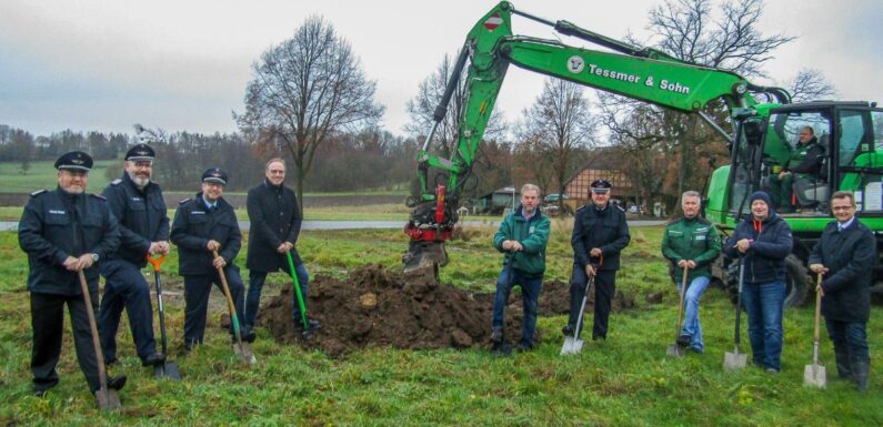 Spatenstich: Neues Hauptquartier für Feuerwehren der Gemeinde Wölpinghausen entsteht