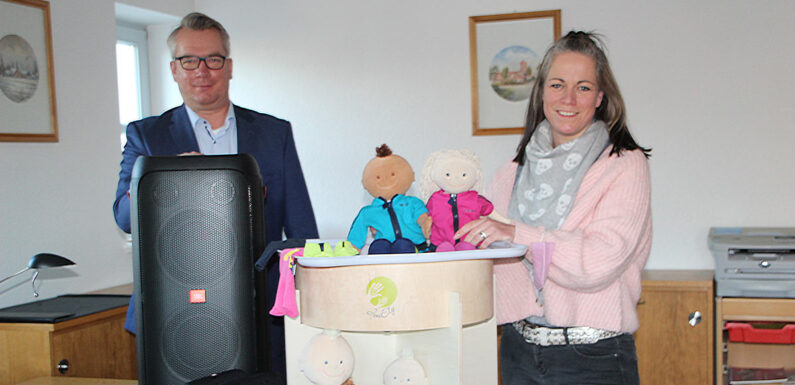 Mini-Disko für Kindergartenkids: Volksbank in Schaumburg spendet 1000 Euro an Kita Hespe