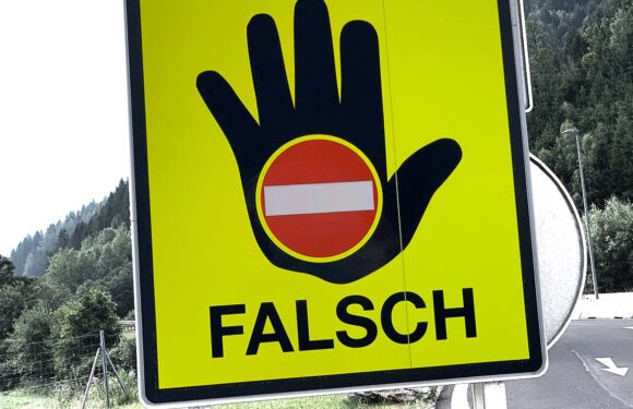 A2 bei Lauenau: Geisterfahrer stößt mit PKW zusammen – vier Schwerverletzte