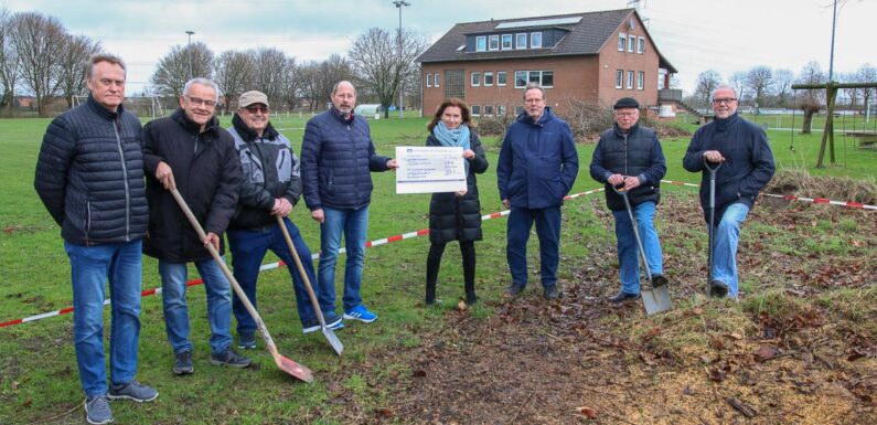 Volksbank in Schaumburg und VR-Stiftung unterstützen Bewegungsparcours in Lindhorst