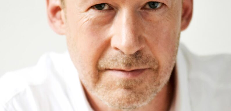 Zwischen Fremdheit und Nähe: Schauspieler Ulrich Noethen liest aus Herders Werken