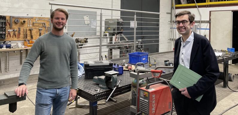 Metallbau Stehr – Überlegungen zur Zukunft: Landtagskandidat Beck (SPD) im Austausch mit dem Geschäftsführer