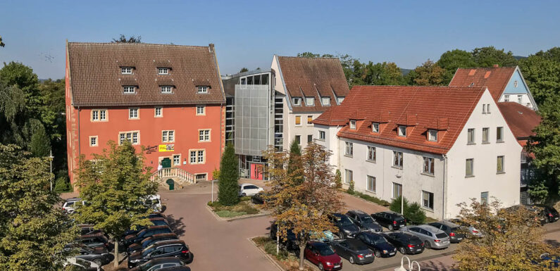 „Rätselhaftes Mittelalter. Neues Altes aus dem Schaumburger Land“: Neue Sonderausstellung in der Eulenburg