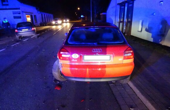 1,85 Promille: Bückeburger fährt gegen geparktes Auto und verursacht Unfall im Gegenverkehr