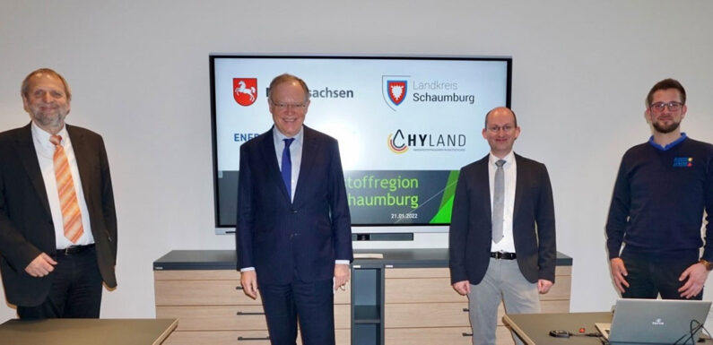 „Viele innovative Projekte und Initiativen“: Ministerpräsident Stephan Weil zu Gast bei Energieagentur Schaumburg