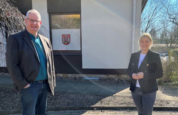 Dialog mit Bürgermeister Hartmut Krause: Marja-Liisa Völlers zu Besuch in Bad Eilsen