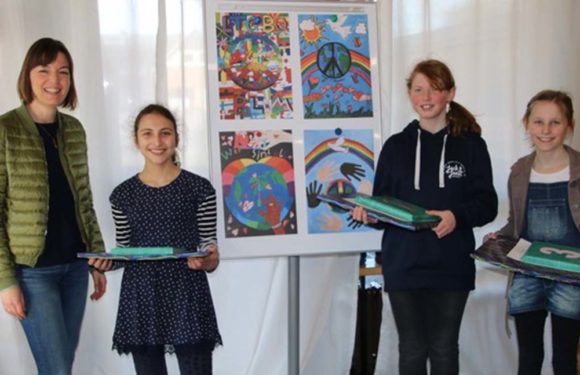 Friedensplakatwettbewerb an der IGS Helpsen: „Wir sind alle EINS“