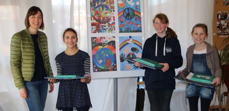 Friedensplakatwettbewerb an der IGS Helpsen: „Wir sind alle EINS“